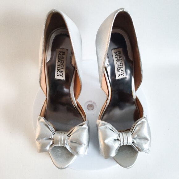 Badgely Mischka D'Orsay Formal Silver Leather Sole Open Toe Bow Heels 6.5 Pumps - Picture 5 of 10
